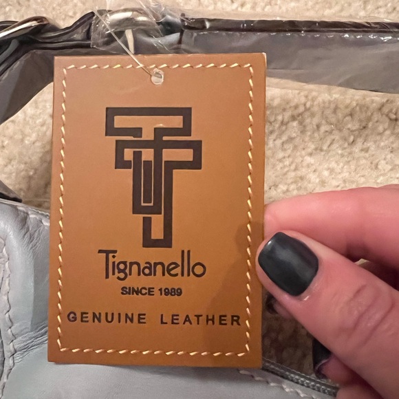 Tignanello Elegant Light Blue Leather Shoulder Bag - Picture 4 of 11